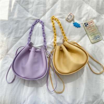 ins lady bag 2020 new chain single shoulder diagonal bag fashion solid color PU bucket bag Korean version